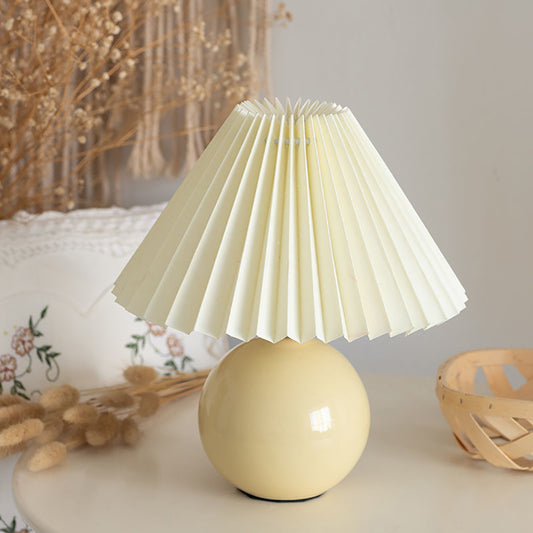 Aeyee Ceramic Table Lamp, Cute Pleated Bedside Lamp with Bulb, Small Night Light for Bedroom Nightstand Cream Finish