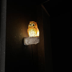 Aeyee Owl Wall Sconce, Fun Wall Light, Small Resin Wall Lamp, Decorative Wall Mount Lamp for Garden, Stairway, Corridor