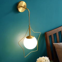 Aeyee Modern Star Shaped Wall Sconce, Mid-Century Wall Mount Light, Cute Globe Glass Wall Lamp for Bedroom Living Room in Gold