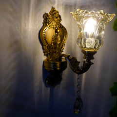 Aeyee Vintage Wall Sconce, Antique Brass Wall Light, Crystal Floral Bedside Wall Lamp for Entrance, Bedroom, Hallway